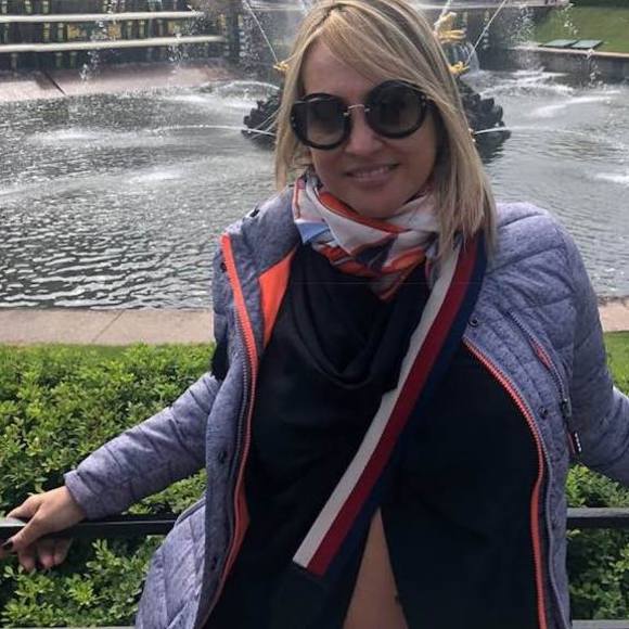 Meet your Posher, Ivett - Picture 1 of 1